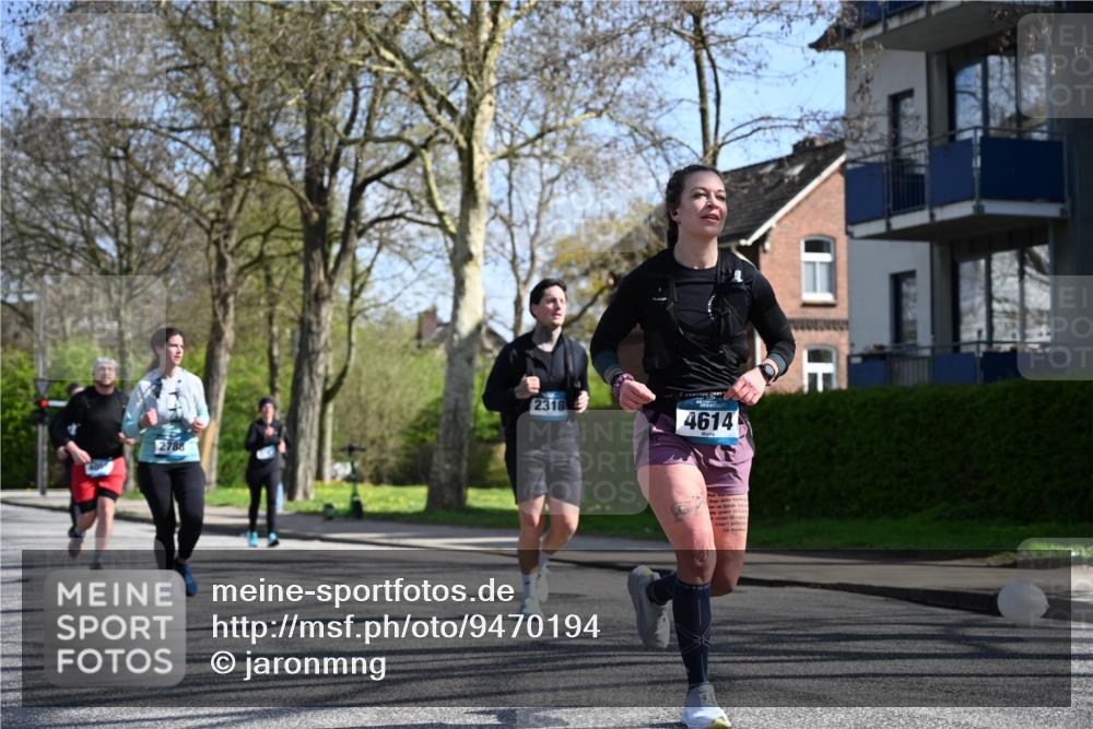 12.04.2026 - 45. Internationalen Wilhelmsburger Insellauf J. Mangold http://msf.ph/oto/9470194 12.04.2026 11:19:44 Ziel 2581, 2788, 4614, 2318, 4058, 4058, 3707, 4446, 4165 meine-sportfotos.de