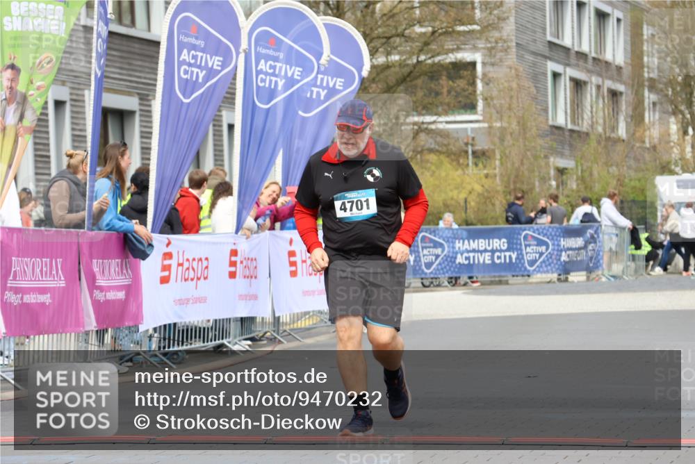 12.04.2026 - 45. Internationalen Wilhelmsburger Insellauf Strokosch-Dieckow http://msf.ph/oto/9470232 12.04.2026 13:39:27 Ziel 4701 meine-sportfotos.de