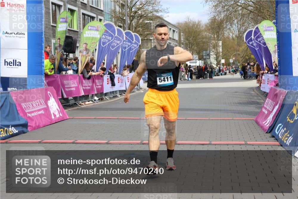 12.04.2026 - 45. Internationalen Wilhelmsburger Insellauf Strokosch-Dieckow http://msf.ph/oto/9470240 12.04.2026 12:51:21 Ziel 5825, 5411 meine-sportfotos.de
