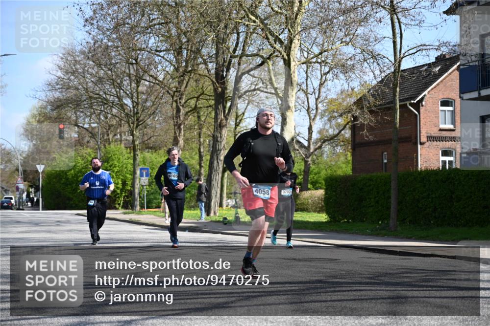 12.04.2026 - 45. Internationalen Wilhelmsburger Insellauf J. Mangold http://msf.ph/oto/9470275 12.04.2026 11:19:47 Ziel 2581, 2788, 4614, 2318, 4058, 3707, 4446, 4165, 3707, 4446, 4165 meine-sportfotos.de