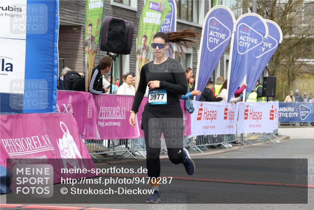 12.04.2026 - 45. Internationalen Wilhelmsburger Insellauf Strokosch-Dieckow http://msf.ph/oto/9470287 12.04.2026 13:39:18 Ziel 3977 meine-sportfotos.de