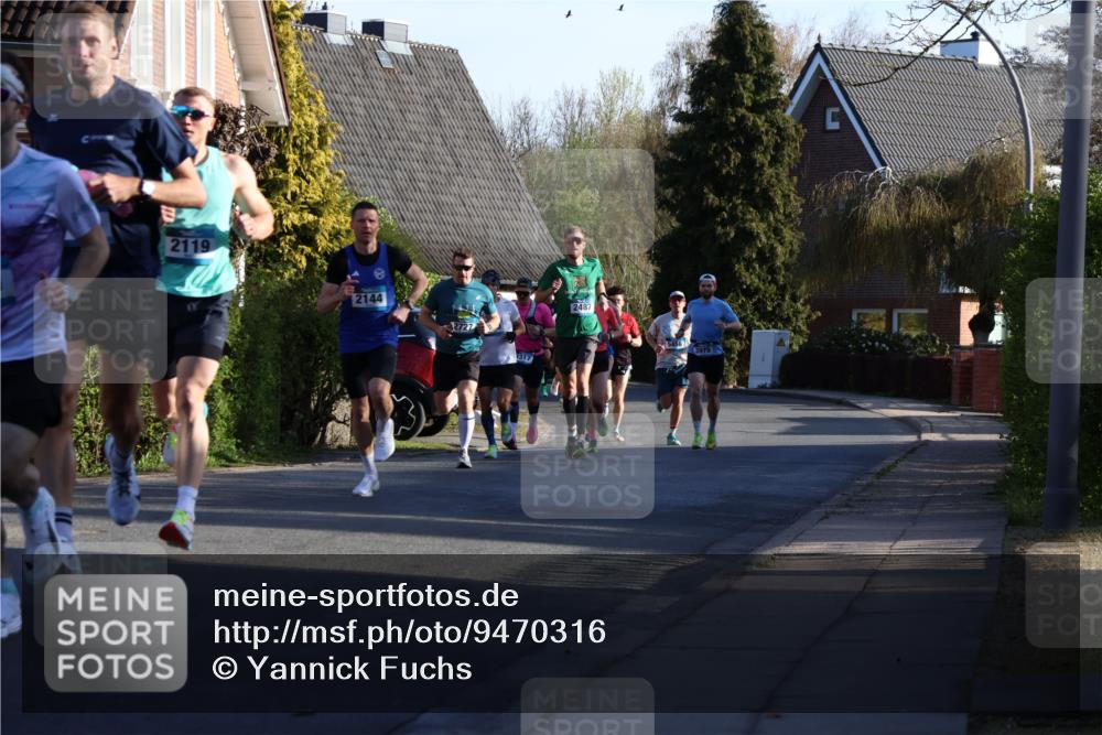 12.04.2026 - 45. Internationalen Wilhelmsburger Insellauf Yannick Fuchs http://msf.ph/oto/9470316 12.04.2026 08:54:39 Laufen 2119, 2144, 2727, 1317, 2487 meine-sportfotos.de