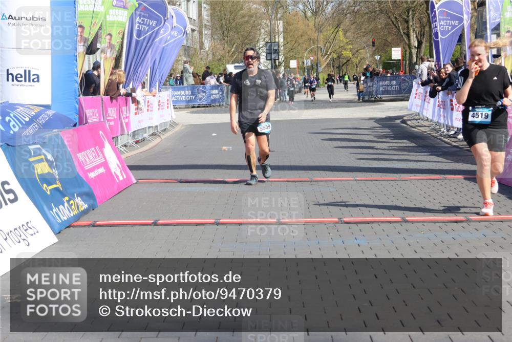 12.04.2026 - 45. Internationalen Wilhelmsburger Insellauf Strokosch-Dieckow http://msf.ph/oto/9470379 12.04.2026 11:25:38 Ziel 4519, 5559 meine-sportfotos.de