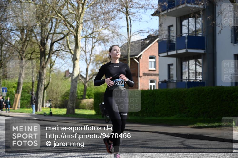 12.04.2026 - 45. Internationalen Wilhelmsburger Insellauf J. Mangold http://msf.ph/oto/9470466 12.04.2026 11:20:55 Ziel 3873, 5558, 3610, 3808, 3537, 3205 meine-sportfotos.de