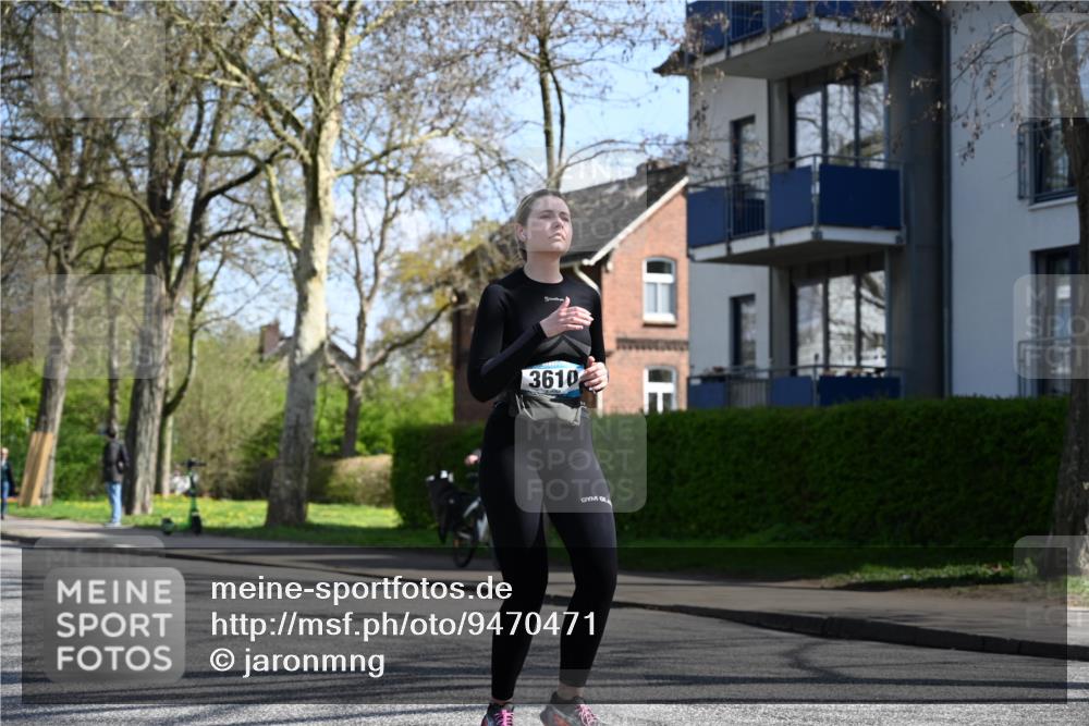 12.04.2026 - 45. Internationalen Wilhelmsburger Insellauf J. Mangold http://msf.ph/oto/9470471 12.04.2026 11:20:55 Ziel 3873, 5558, 3610, 3808, 3537, 3205 meine-sportfotos.de
