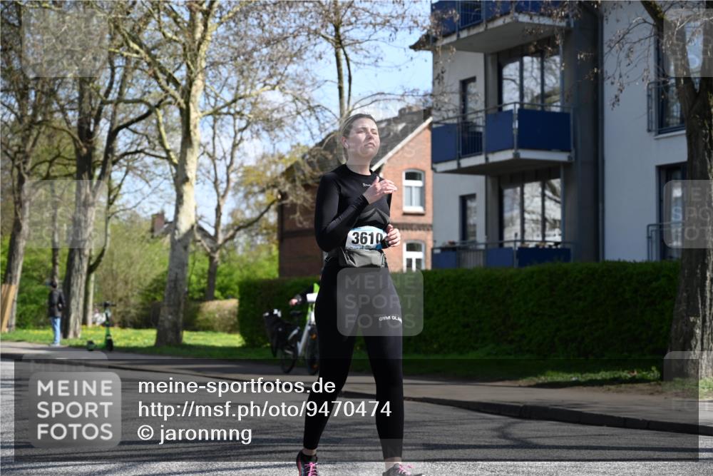 12.04.2026 - 45. Internationalen Wilhelmsburger Insellauf J. Mangold http://msf.ph/oto/9470474 12.04.2026 11:20:55 Ziel 3873, 5558, 3610, 3808, 3537, 3205 meine-sportfotos.de