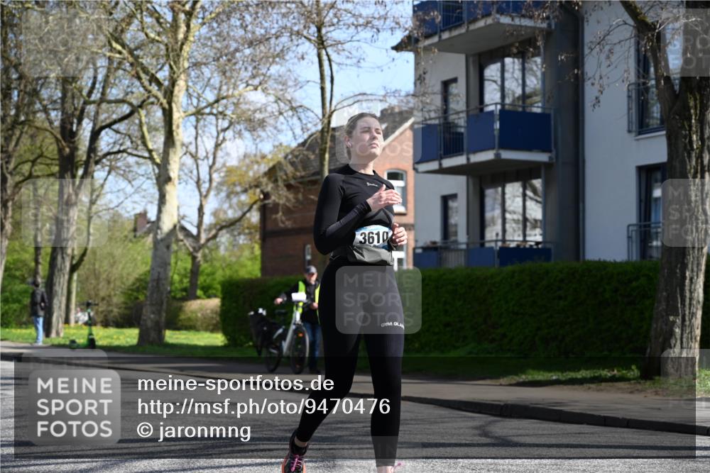 12.04.2026 - 45. Internationalen Wilhelmsburger Insellauf J. Mangold http://msf.ph/oto/9470476 12.04.2026 11:20:55 Ziel 3873, 5558, 3610, 3808, 3537, 3205 meine-sportfotos.de