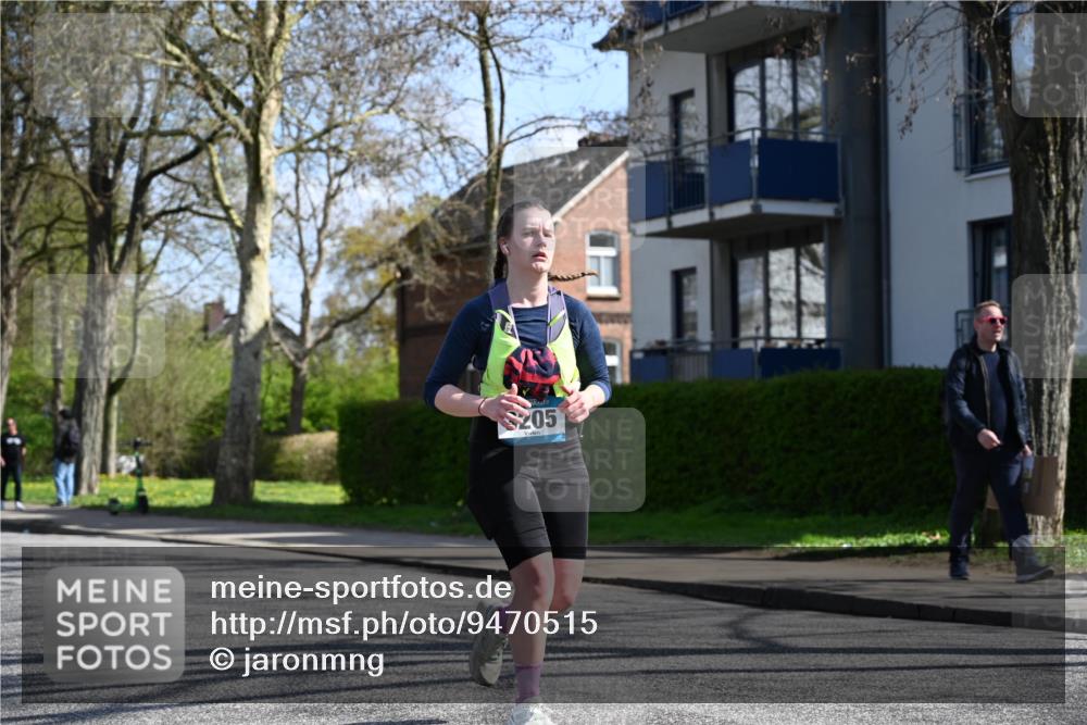12.04.2026 - 45. Internationalen Wilhelmsburger Insellauf J. Mangold http://msf.ph/oto/9470515 12.04.2026 11:21:25 Ziel 3808, 3537, 3205, 2588, 2518, 2108, 2492, 2466, 4699, 2146, 4813 meine-sportfotos.de