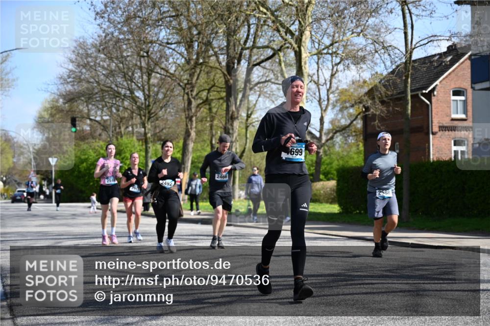 12.04.2026 - 45. Internationalen Wilhelmsburger Insellauf J. Mangold http://msf.ph/oto/9470536 12.04.2026 11:21:35 Ziel 3808, 3537, 3205, 2588, 2518, 2108, 2492, 2466, 4699, 2146, 4813, 3579 meine-sportfotos.de