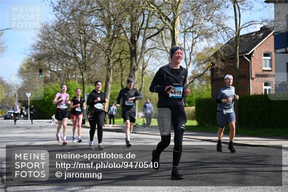 12.04.2026 - 45. Internationalen Wilhelmsburger Insellauf J. Mangold http://msf.ph/oto/9470540 12.04.2026 11:21:35 Ziel 3808, 3537, 3205, 2588, 2518, 2108, 2492, 2466, 4699, 2146, 4813, 3579 meine-sportfotos.de