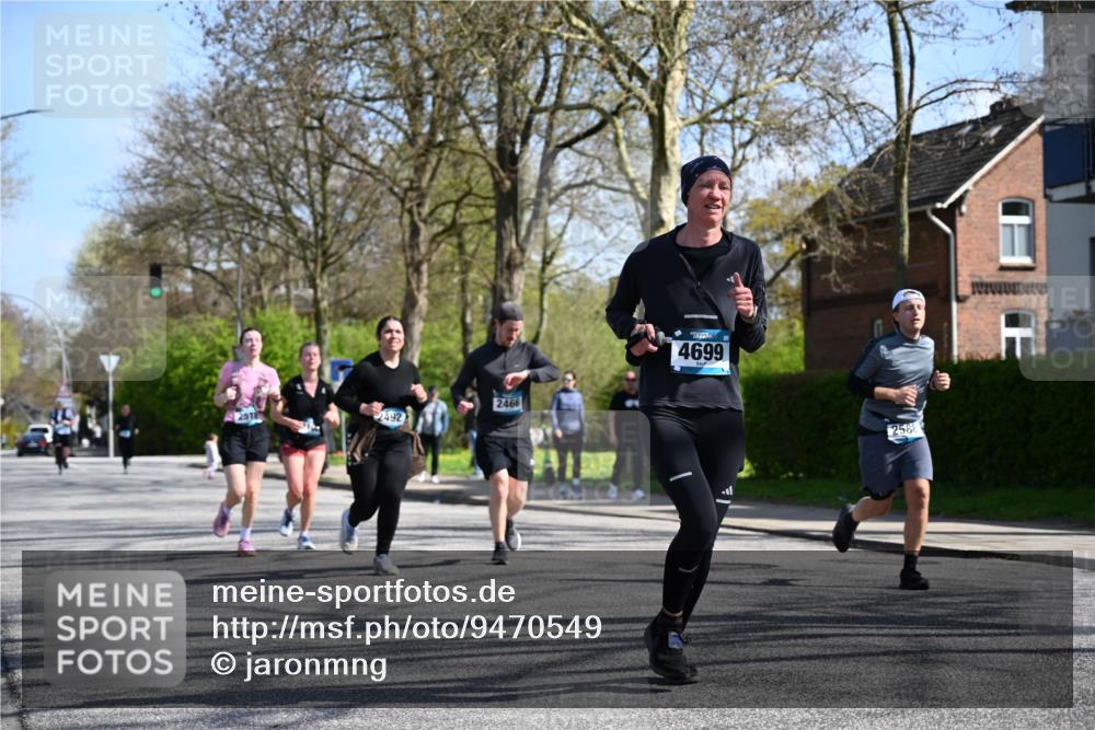12.04.2026 - 45. Internationalen Wilhelmsburger Insellauf J. Mangold http://msf.ph/oto/9470549 12.04.2026 11:21:36 Ziel 3808, 3537, 3205, 2588, 2518, 2108, 2492, 2466, 4699, 2146, 4813, 3579 meine-sportfotos.de