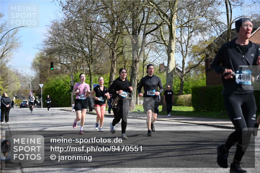 12.04.2026 - 45. Internationalen Wilhelmsburger Insellauf J. Mangold http://msf.ph/oto/9470551 12.04.2026 11:21:36 Ziel 3808, 3537, 3205, 2588, 2518, 2108, 2492, 2466, 4699, 2146, 4813, 3579 meine-sportfotos.de