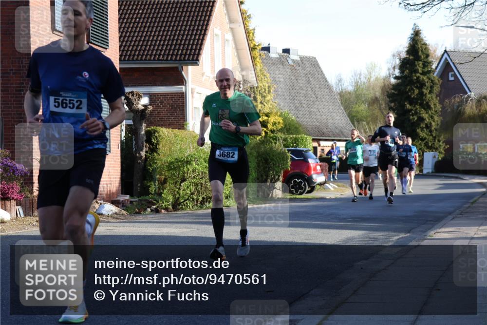 12.04.2026 - 45. Internationalen Wilhelmsburger Insellauf Yannick Fuchs http://msf.ph/oto/9470561 12.04.2026 08:54:57 Laufen 5652, 3682, 3134 meine-sportfotos.de