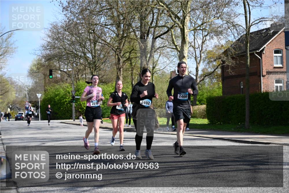 12.04.2026 - 45. Internationalen Wilhelmsburger Insellauf J. Mangold http://msf.ph/oto/9470563 12.04.2026 11:21:37 Ziel 3537, 3205, 2588, 2518, 2108, 2492, 2466, 4699, 2146, 4813, 3579 meine-sportfotos.de