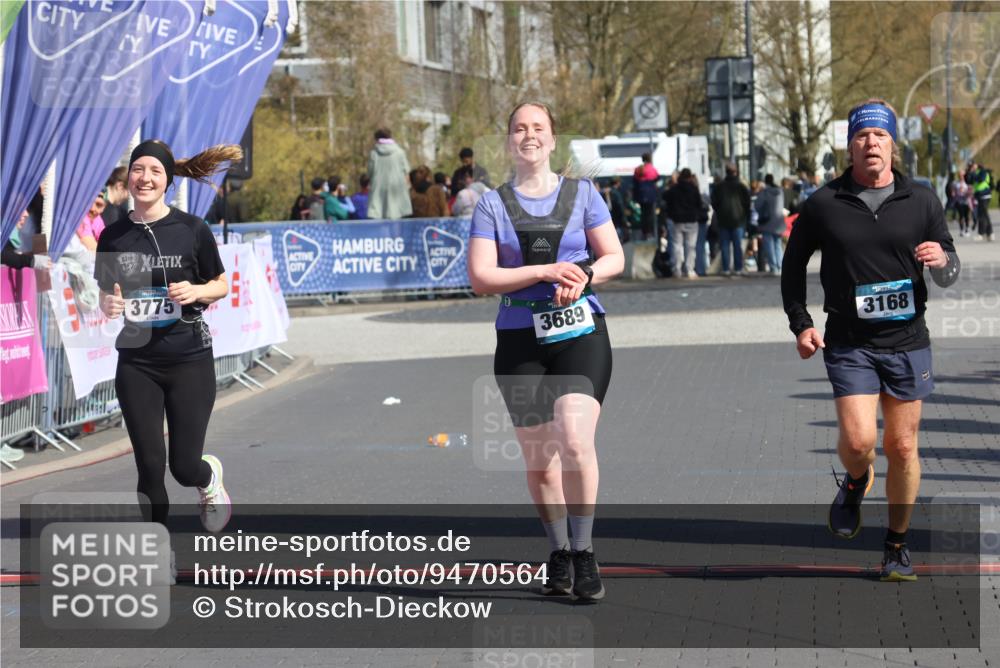 12.04.2026 - 45. Internationalen Wilhelmsburger Insellauf Strokosch-Dieckow http://msf.ph/oto/9470564 12.04.2026 11:26:02 Ziel 2542, 3168, 3775 meine-sportfotos.de