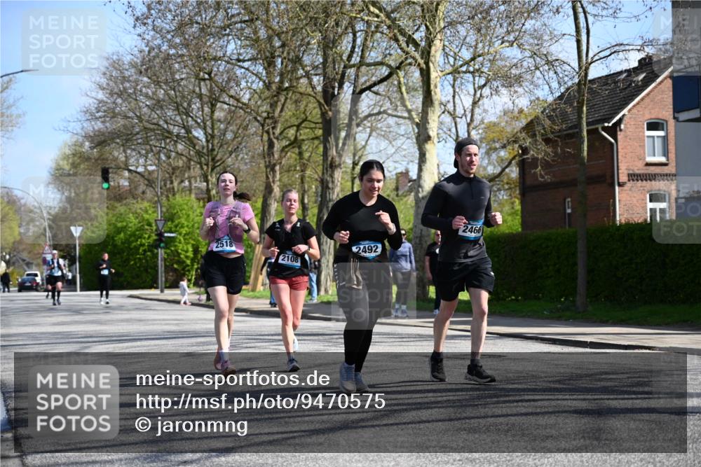 12.04.2026 - 45. Internationalen Wilhelmsburger Insellauf J. Mangold http://msf.ph/oto/9470575 12.04.2026 11:21:37 Ziel 3537, 3205, 2588, 2518, 2108, 2492, 2466, 4699, 2146, 4813, 3579 meine-sportfotos.de