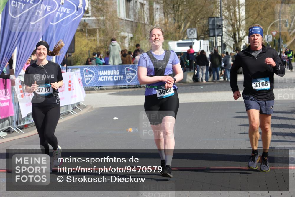 12.04.2026 - 45. Internationalen Wilhelmsburger Insellauf Strokosch-Dieckow http://msf.ph/oto/9470579 12.04.2026 11:26:02 Ziel 2542, 3168, 3775 meine-sportfotos.de