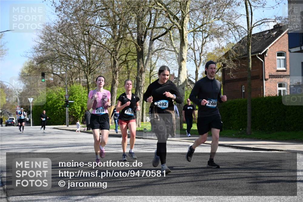 12.04.2026 - 45. Internationalen Wilhelmsburger Insellauf J. Mangold http://msf.ph/oto/9470581 12.04.2026 11:21:37 Ziel 3537, 3205, 2588, 2518, 2108, 2492, 2466, 4699, 2146, 4813, 3579 meine-sportfotos.de