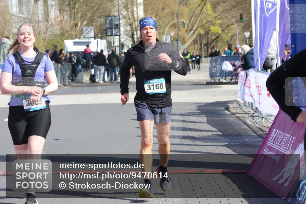 12.04.2026 - 45. Internationalen Wilhelmsburger Insellauf Strokosch-Dieckow http://msf.ph/oto/9470614 12.04.2026 11:26:03 Ziel 3168, 3775 meine-sportfotos.de