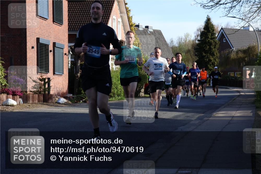 12.04.2026 - 45. Internationalen Wilhelmsburger Insellauf Yannick Fuchs http://msf.ph/oto/9470619 12.04.2026 08:55:02 Laufen 2549, 838, 3134, 2405, 3368, 2819 meine-sportfotos.de