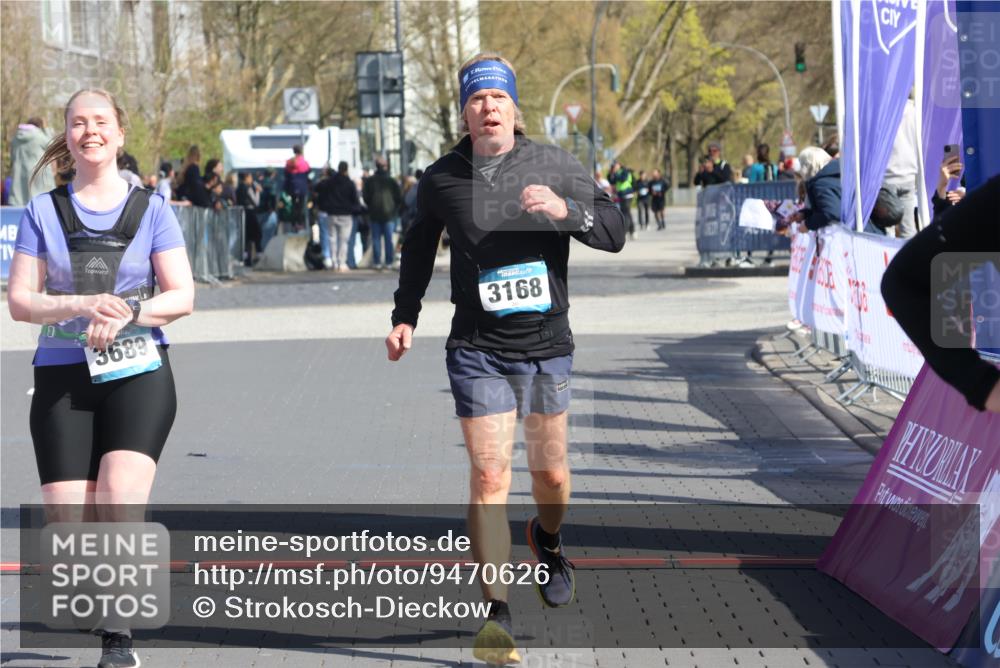 12.04.2026 - 45. Internationalen Wilhelmsburger Insellauf Strokosch-Dieckow http://msf.ph/oto/9470626 12.04.2026 11:26:03 Ziel 3168, 3775 meine-sportfotos.de