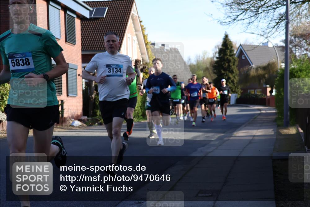 12.04.2026 - 45. Internationalen Wilhelmsburger Insellauf Yannick Fuchs http://msf.ph/oto/9470646 12.04.2026 08:55:04 Laufen 5838, 3134, 2368 meine-sportfotos.de