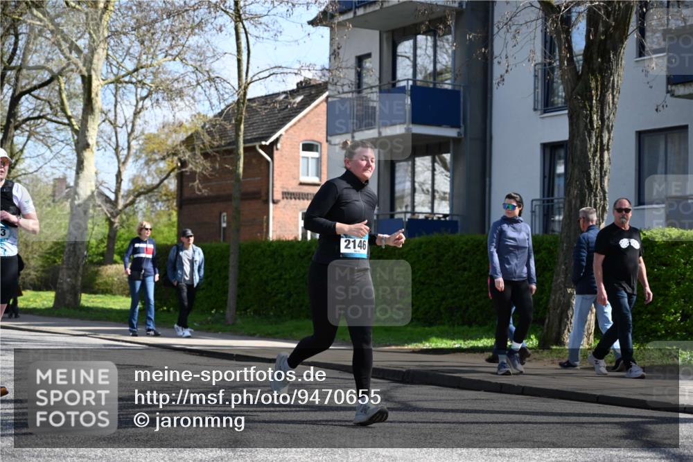 12.04.2026 - 45. Internationalen Wilhelmsburger Insellauf J. Mangold http://msf.ph/oto/9470655 12.04.2026 11:21:50 Ziel 2518, 2108, 2492, 2466, 4699, 2146, 4813, 3579 meine-sportfotos.de