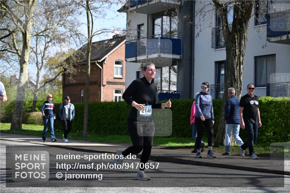 12.04.2026 - 45. Internationalen Wilhelmsburger Insellauf J. Mangold http://msf.ph/oto/9470657 12.04.2026 11:21:50 Ziel 2518, 2108, 2492, 2466, 4699, 2146, 4813, 3579 meine-sportfotos.de