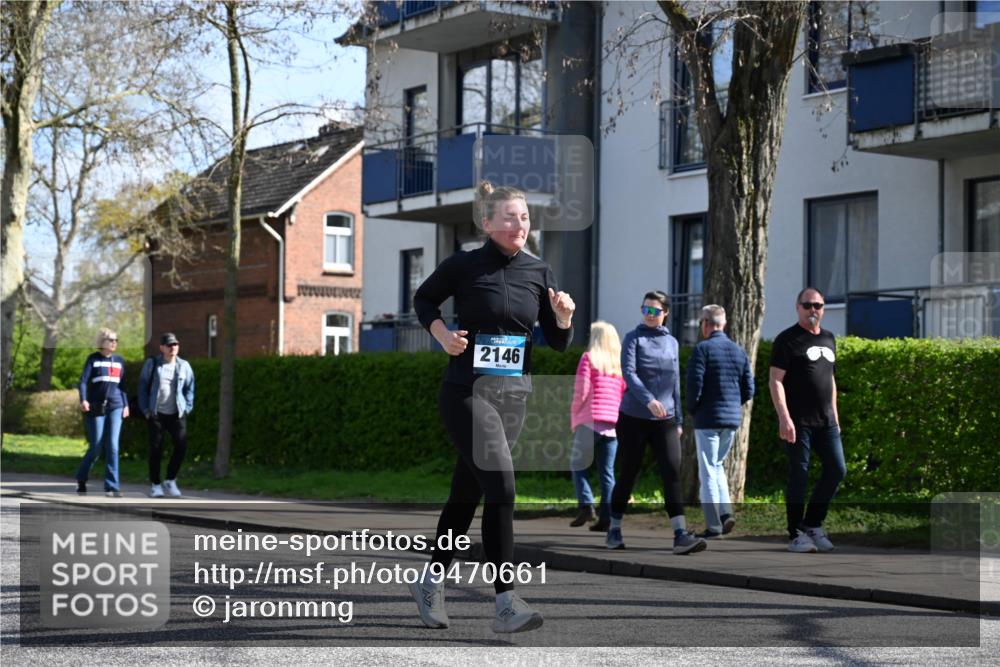 12.04.2026 - 45. Internationalen Wilhelmsburger Insellauf J. Mangold http://msf.ph/oto/9470661 12.04.2026 11:21:50 Ziel 2518, 2108, 2492, 2466, 4699, 2146, 4813, 3579 meine-sportfotos.de