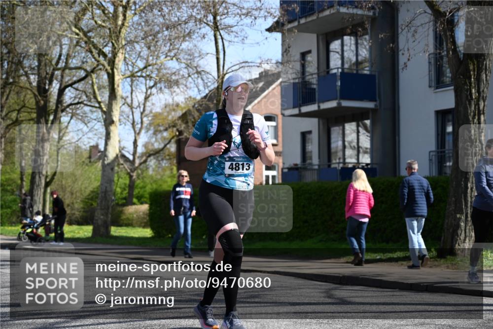 12.04.2026 - 45. Internationalen Wilhelmsburger Insellauf J. Mangold http://msf.ph/oto/9470680 12.04.2026 11:21:51 Ziel 2518, 2108, 2492, 2466, 4699, 2146, 4813, 3579 meine-sportfotos.de