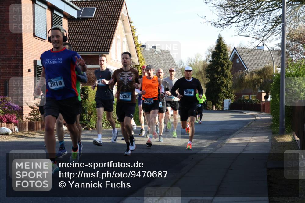12.04.2026 - 45. Internationalen Wilhelmsburger Insellauf Yannick Fuchs http://msf.ph/oto/9470687 12.04.2026 08:55:07 Laufen 2819, 411, 3262, 2866, 2595, 671 meine-sportfotos.de