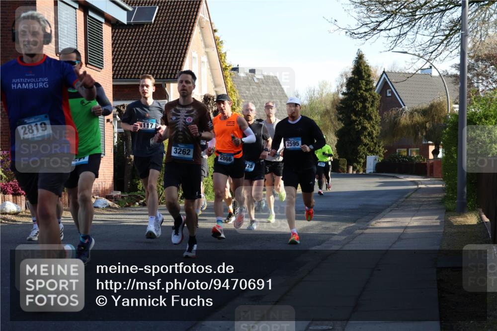 12.04.2026 - 45. Internationalen Wilhelmsburger Insellauf Yannick Fuchs http://msf.ph/oto/9470691 12.04.2026 08:55:08 Laufen 2819, 3262, 2866, 2595, 2071 meine-sportfotos.de