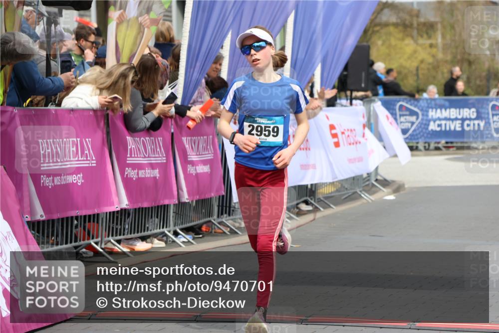 12.04.2026 - 45. Internationalen Wilhelmsburger Insellauf Strokosch-Dieckow http://msf.ph/oto/9470701 12.04.2026 12:51:53 Ziel 2959, 5860 meine-sportfotos.de