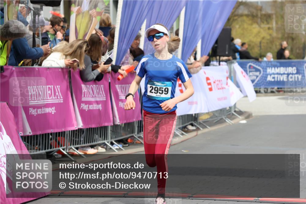 12.04.2026 - 45. Internationalen Wilhelmsburger Insellauf Strokosch-Dieckow http://msf.ph/oto/9470713 12.04.2026 12:51:53 Ziel 2959, 5860 meine-sportfotos.de