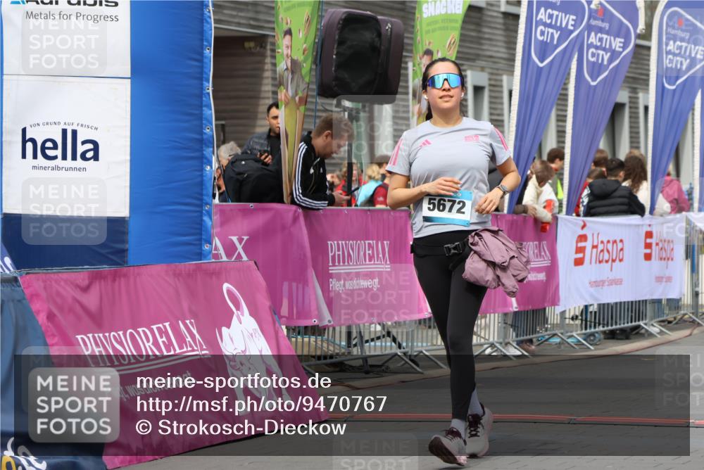 12.04.2026 - 45. Internationalen Wilhelmsburger Insellauf Strokosch-Dieckow http://msf.ph/oto/9470767 12.04.2026 13:38:04 Ziel 5672 meine-sportfotos.de