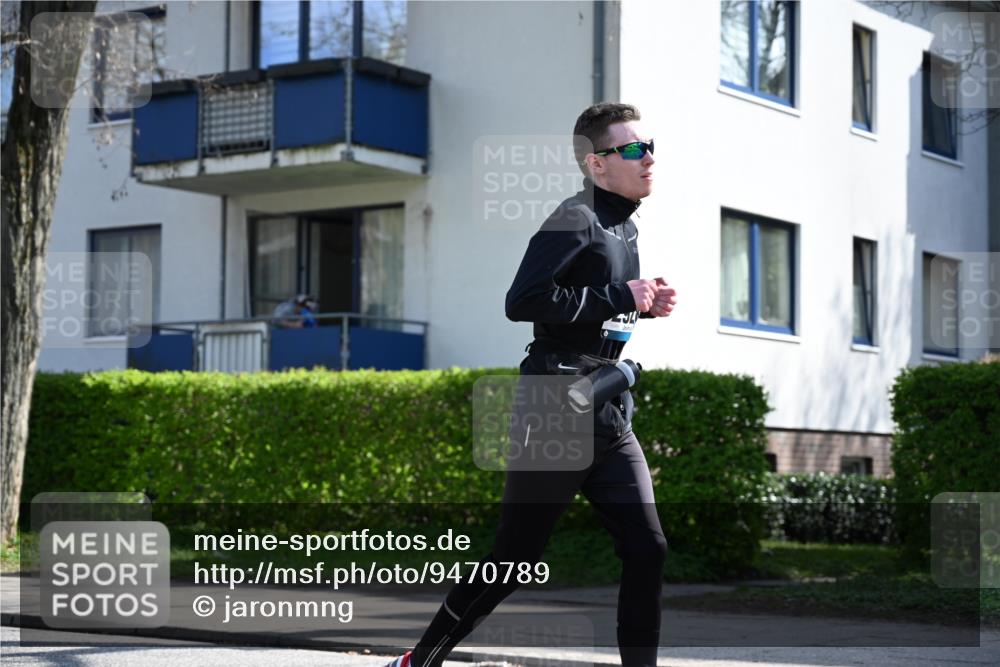 12.04.2026 - 45. Internationalen Wilhelmsburger Insellauf J. Mangold http://msf.ph/oto/9470789 12.04.2026 11:22:58 Ziel 2450, 2928, 2929, 2929, 5253, 3273, 2556, 2555, 5583 meine-sportfotos.de