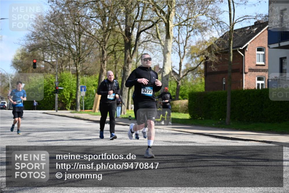 12.04.2026 - 45. Internationalen Wilhelmsburger Insellauf J. Mangold http://msf.ph/oto/9470847 12.04.2026 11:23:23 Ziel 2929, 5253, 3273, 2556, 2555, 5583 meine-sportfotos.de