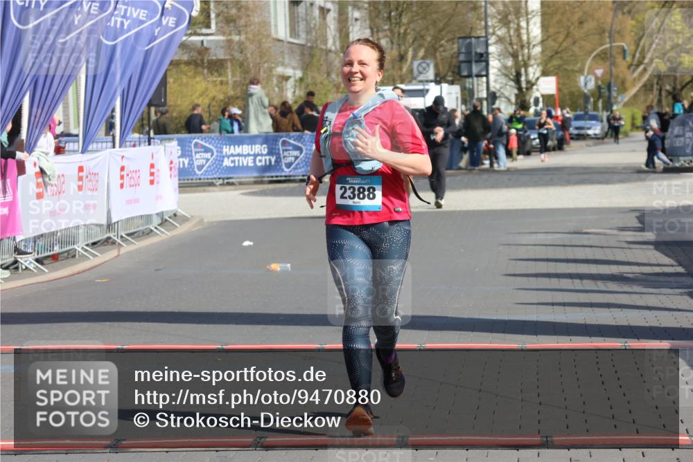 12.04.2026 - 45. Internationalen Wilhelmsburger Insellauf Strokosch-Dieckow http://msf.ph/oto/9470880 12.04.2026 11:26:43 Ziel 2388 meine-sportfotos.de