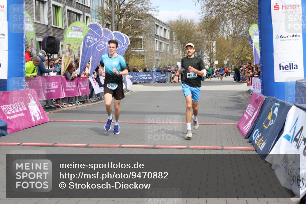 12.04.2026 - 45. Internationalen Wilhelmsburger Insellauf Strokosch-Dieckow http://msf.ph/oto/9470882 12.04.2026 12:52:01 Ziel 4110, 5307 meine-sportfotos.de