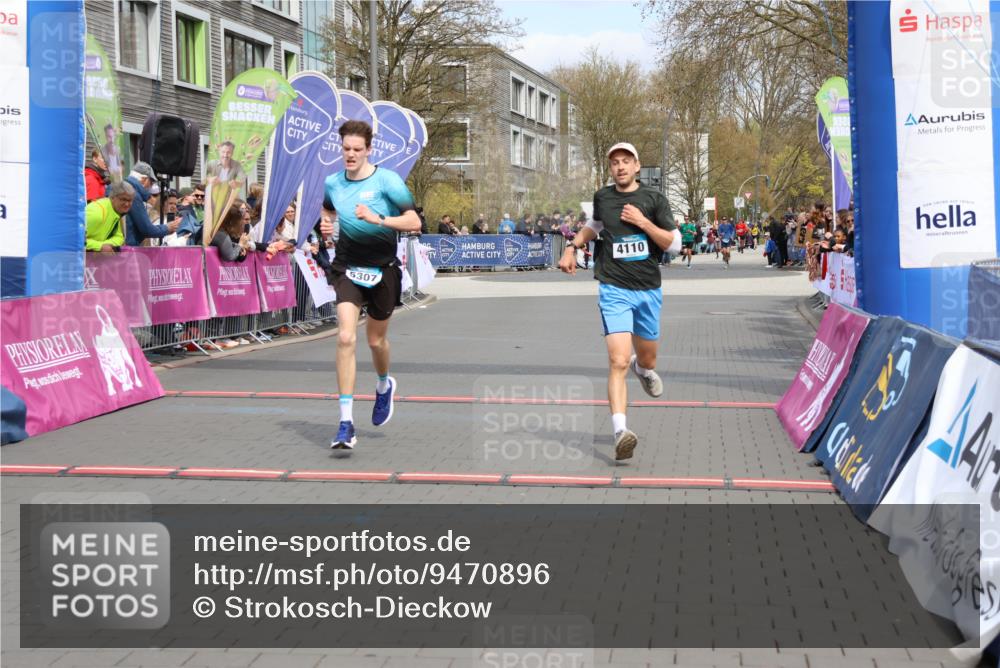 12.04.2026 - 45. Internationalen Wilhelmsburger Insellauf Strokosch-Dieckow http://msf.ph/oto/9470896 12.04.2026 12:52:01 Ziel 4110, 5307 meine-sportfotos.de