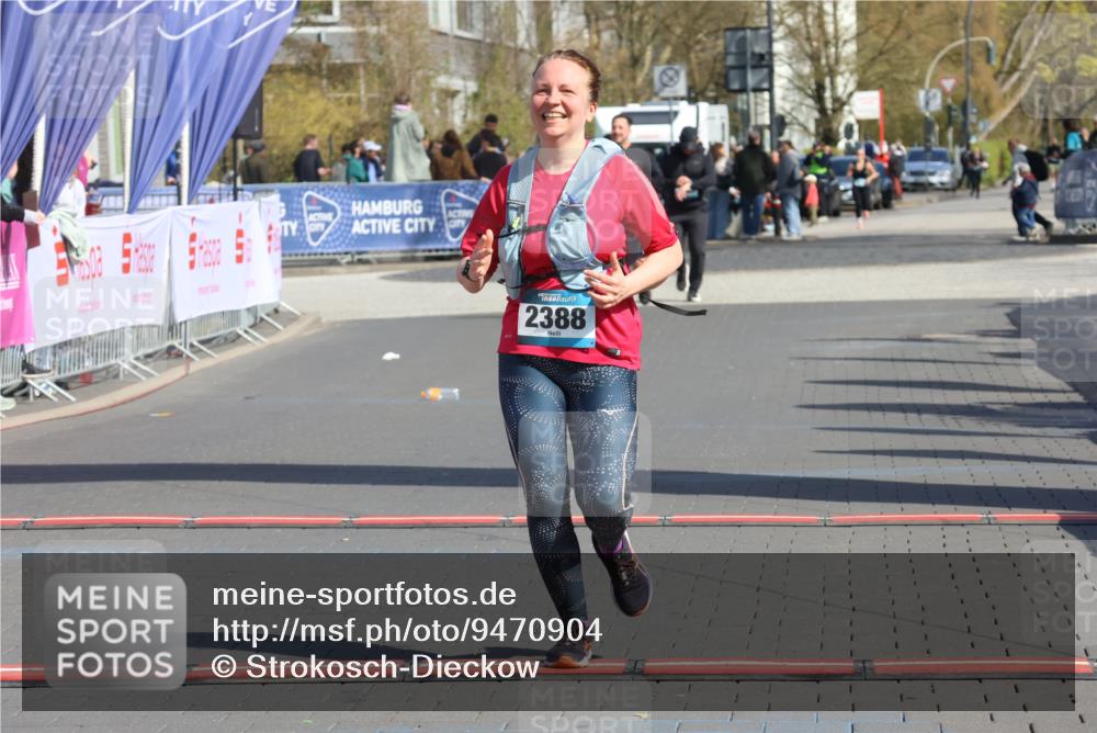 12.04.2026 - 45. Internationalen Wilhelmsburger Insellauf Strokosch-Dieckow http://msf.ph/oto/9470904 12.04.2026 11:26:43 Ziel 2388 meine-sportfotos.de