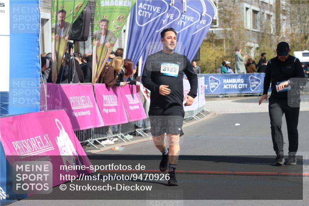12.04.2026 - 45. Internationalen Wilhelmsburger Insellauf Strokosch-Dieckow http://msf.ph/oto/9470926 12.04.2026 11:26:53 Ziel 3122, 2353 meine-sportfotos.de