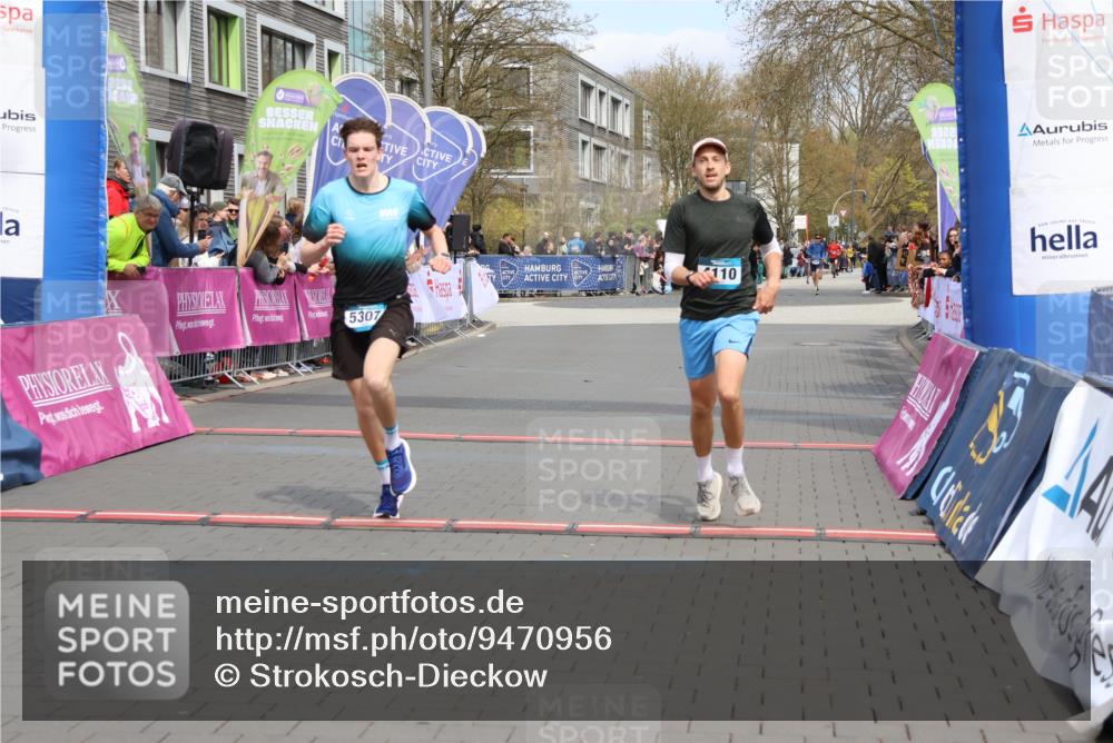 12.04.2026 - 45. Internationalen Wilhelmsburger Insellauf Strokosch-Dieckow http://msf.ph/oto/9470956 12.04.2026 12:52:02 Ziel 4110, 5307 meine-sportfotos.de