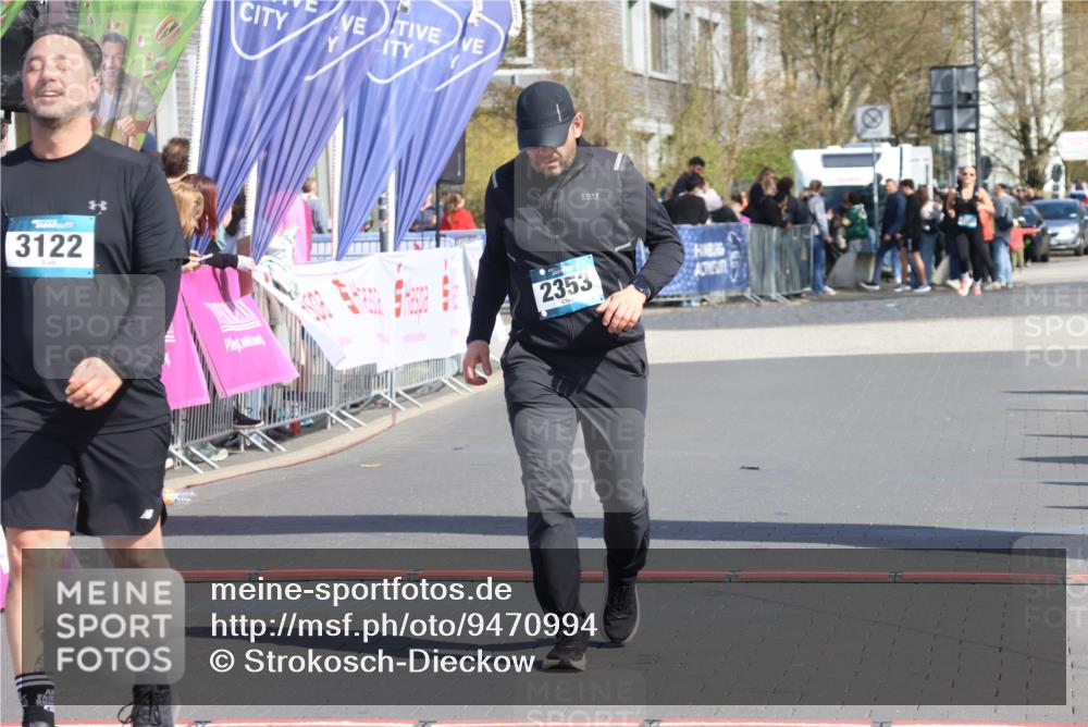 12.04.2026 - 45. Internationalen Wilhelmsburger Insellauf Strokosch-Dieckow http://msf.ph/oto/9470994 12.04.2026 11:26:56 Ziel 3122, 2353 meine-sportfotos.de