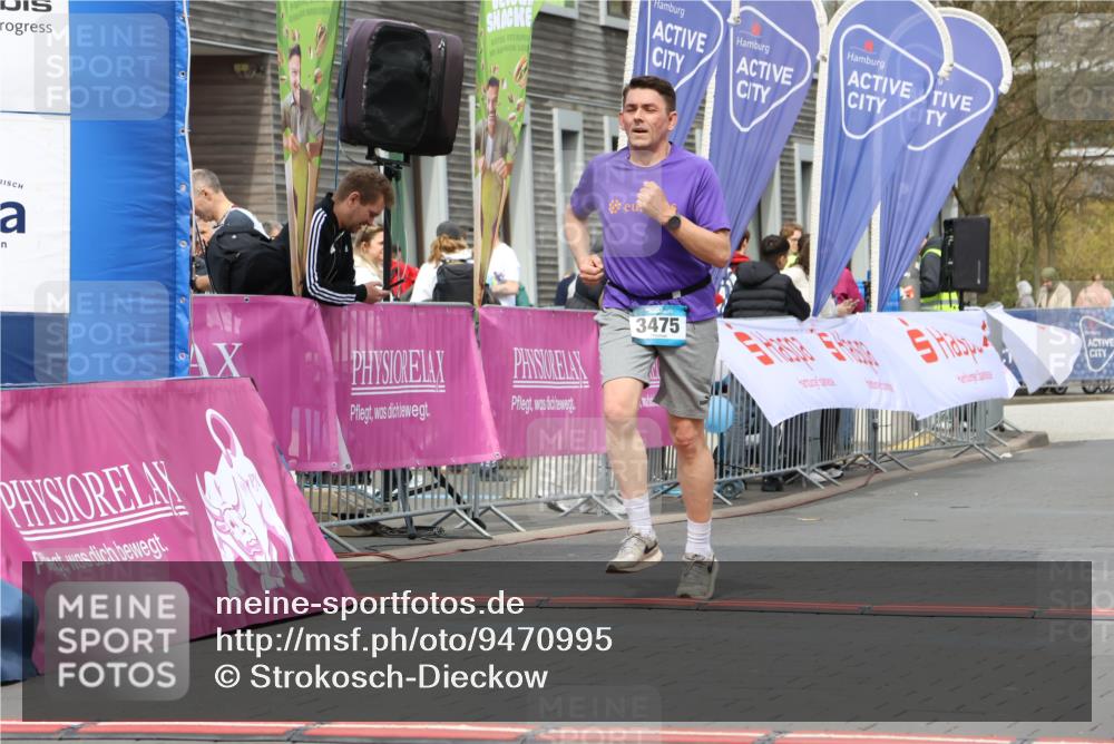 12.04.2026 - 45. Internationalen Wilhelmsburger Insellauf Strokosch-Dieckow http://msf.ph/oto/9470995 12.04.2026 13:37:56 Ziel 3475 meine-sportfotos.de