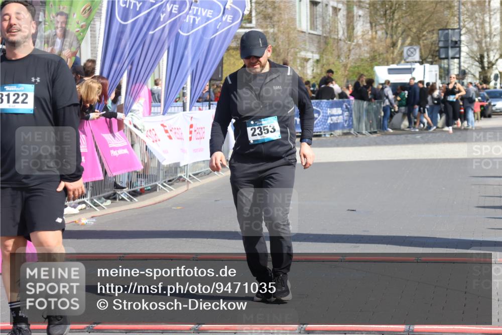 12.04.2026 - 45. Internationalen Wilhelmsburger Insellauf Strokosch-Dieckow http://msf.ph/oto/9471035 12.04.2026 11:26:56 Ziel 3122, 2353 meine-sportfotos.de