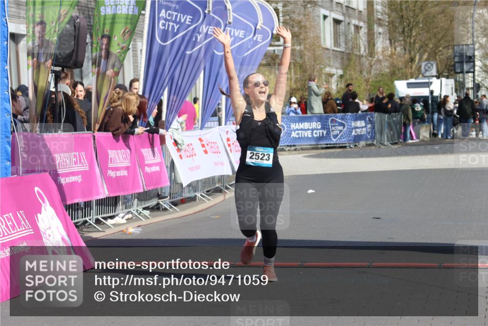 12.04.2026 - 45. Internationalen Wilhelmsburger Insellauf Strokosch-Dieckow http://msf.ph/oto/9471059 12.04.2026 11:27:09 Ziel 2523 meine-sportfotos.de