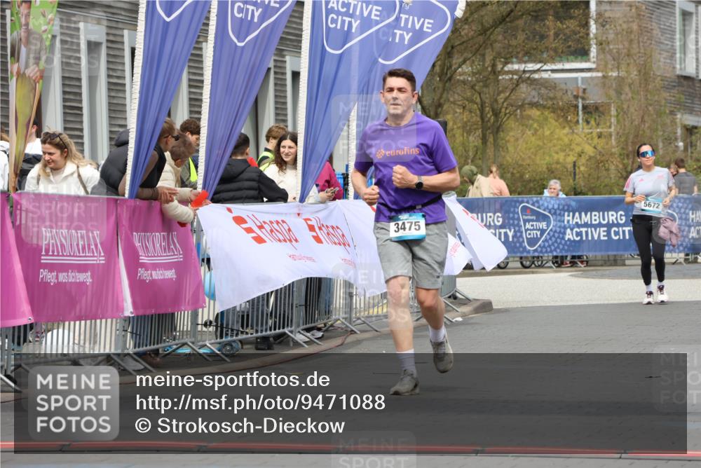 12.04.2026 - 45. Internationalen Wilhelmsburger Insellauf Strokosch-Dieckow http://msf.ph/oto/9471088 12.04.2026 13:37:53 Ziel 3475 meine-sportfotos.de