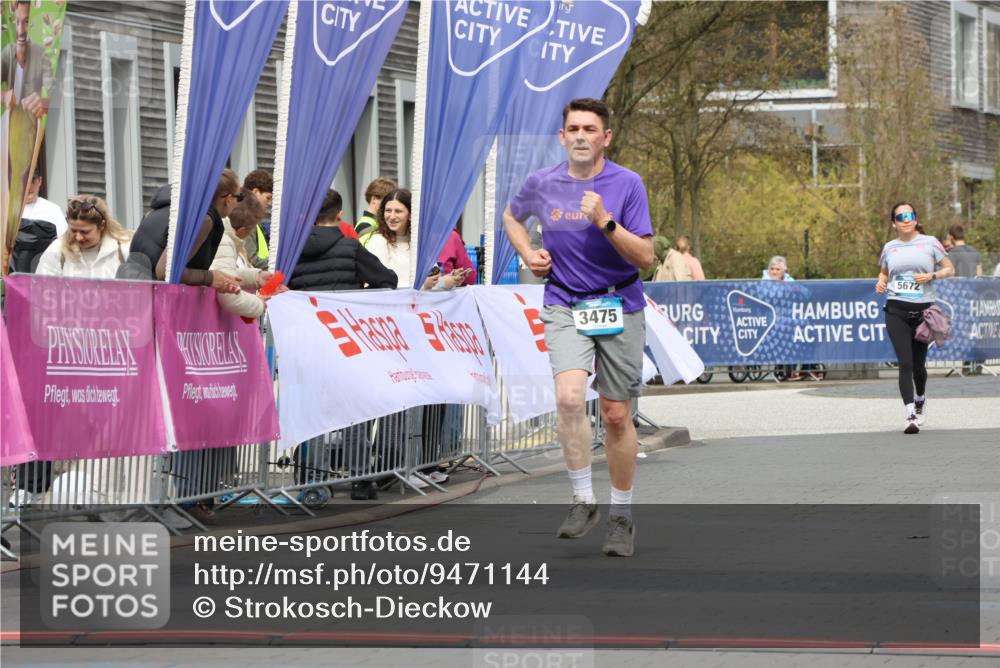 12.04.2026 - 45. Internationalen Wilhelmsburger Insellauf Strokosch-Dieckow http://msf.ph/oto/9471144 12.04.2026 13:37:53 Ziel 3475 meine-sportfotos.de
