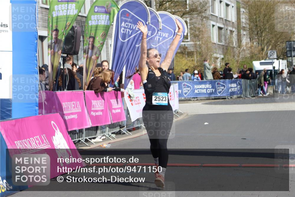 12.04.2026 - 45. Internationalen Wilhelmsburger Insellauf Strokosch-Dieckow http://msf.ph/oto/9471150 12.04.2026 11:27:10 Ziel 2523 meine-sportfotos.de